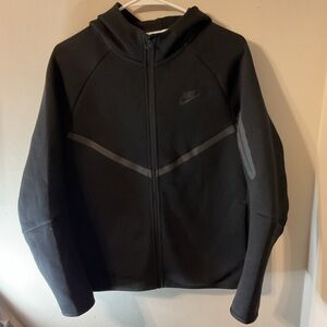 Nike Men’s Black Full-Zip Tech Jacket
